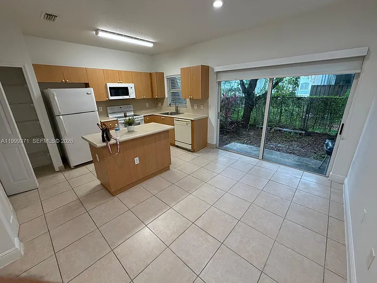 2953 SE 15th Ter #2953 — Photo 11
