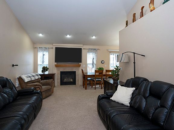 4th image of 13517 5th Avenue Ct S
