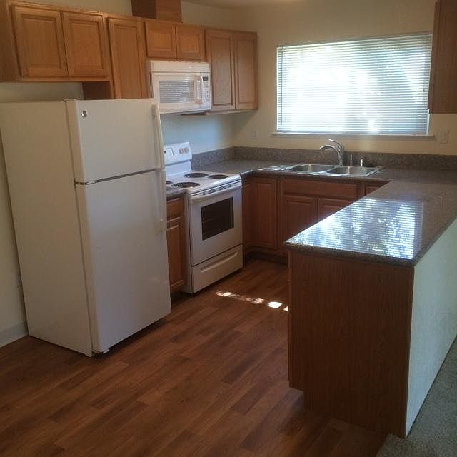 1st image of 165 Belmont St