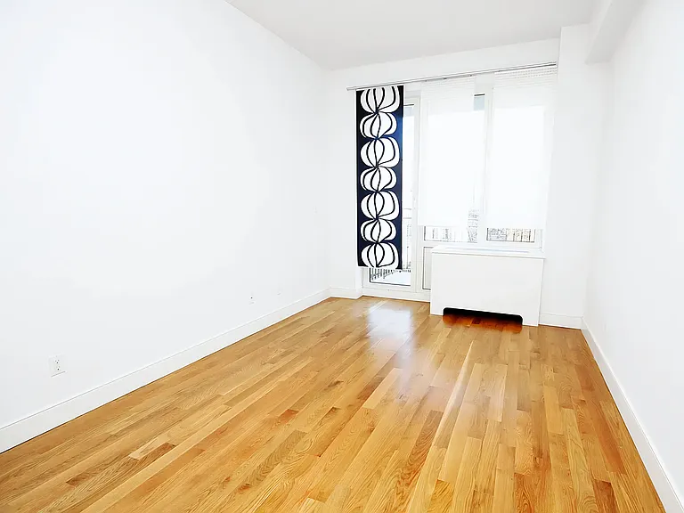 32-63 37th St #3A — Photo 5