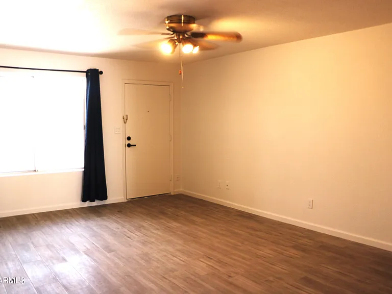 3544 W Charleston Ave — Photo 11