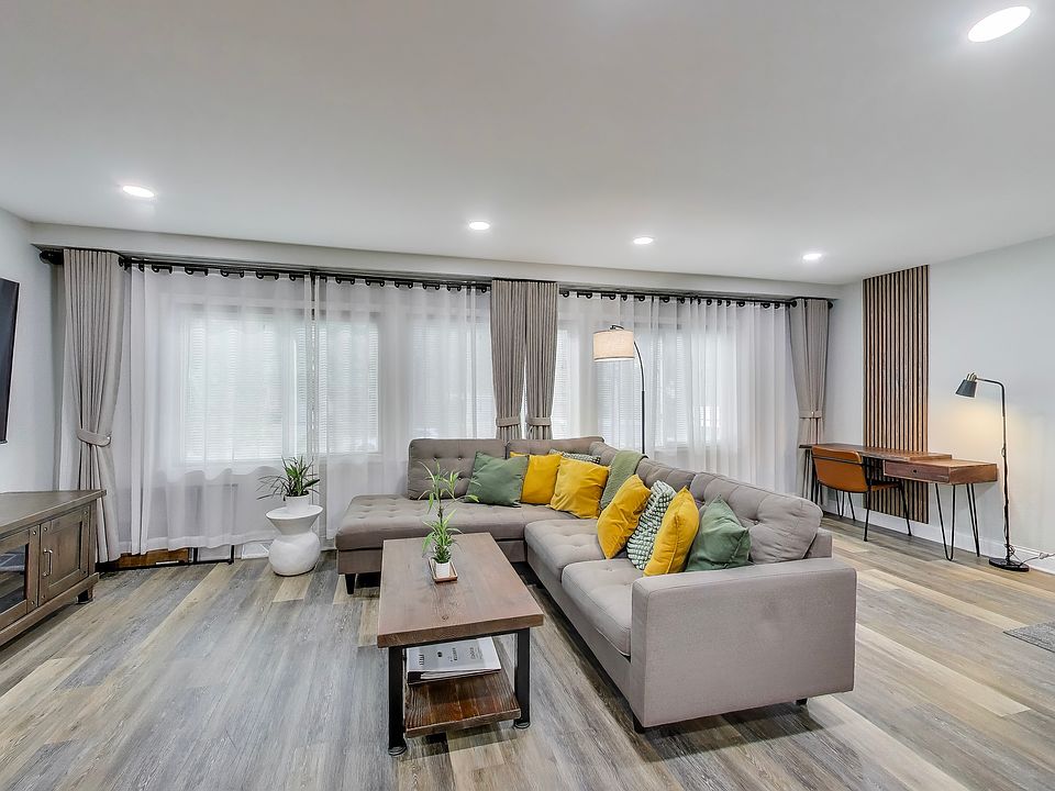1st image of 506 Forest Ave #2