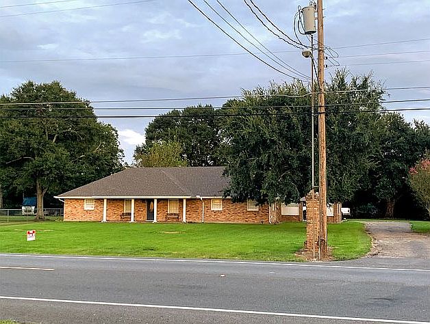 1st image of 1606 S Lake Arthur Ave
