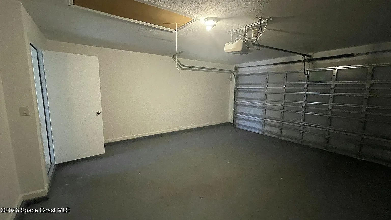 2 bed, 1000 sqft, $1,900 — Photo 4