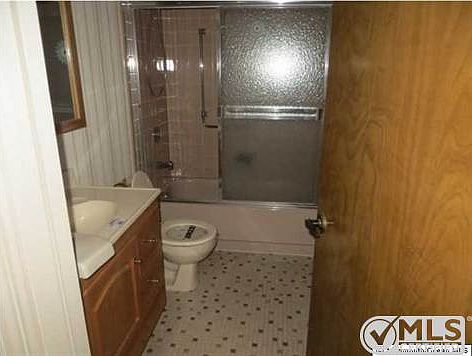 2nd image of 1155A Argyll Cir