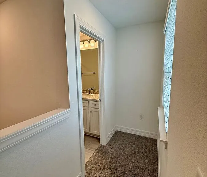 677 Blind Oak Cir — Photo 20