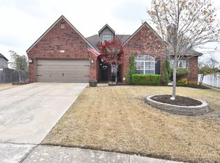 2611 S 10th St, Broken Arrow, OK 74012