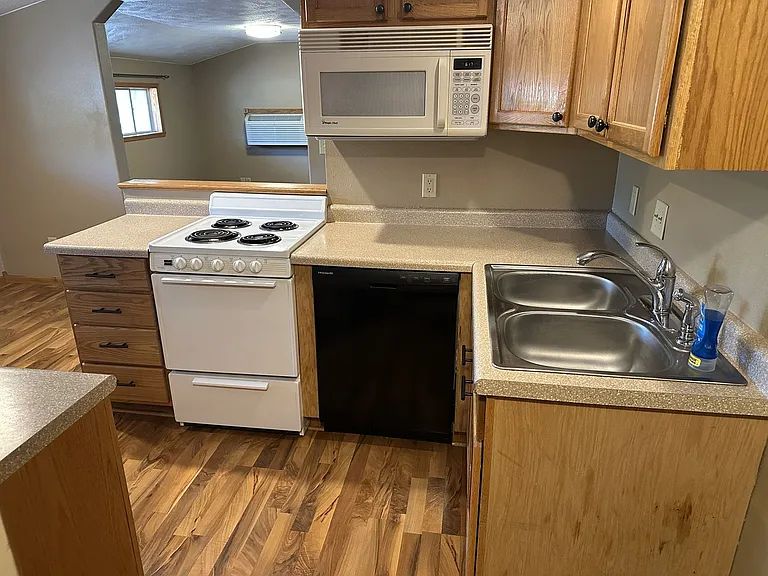 716 S Iowa St — Photo 11