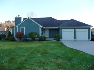 40 Pebble Beach Dr, Bedford, NH 03110