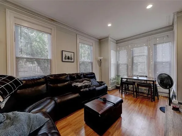 4 Europe St APT 1, Providence, RI 02903