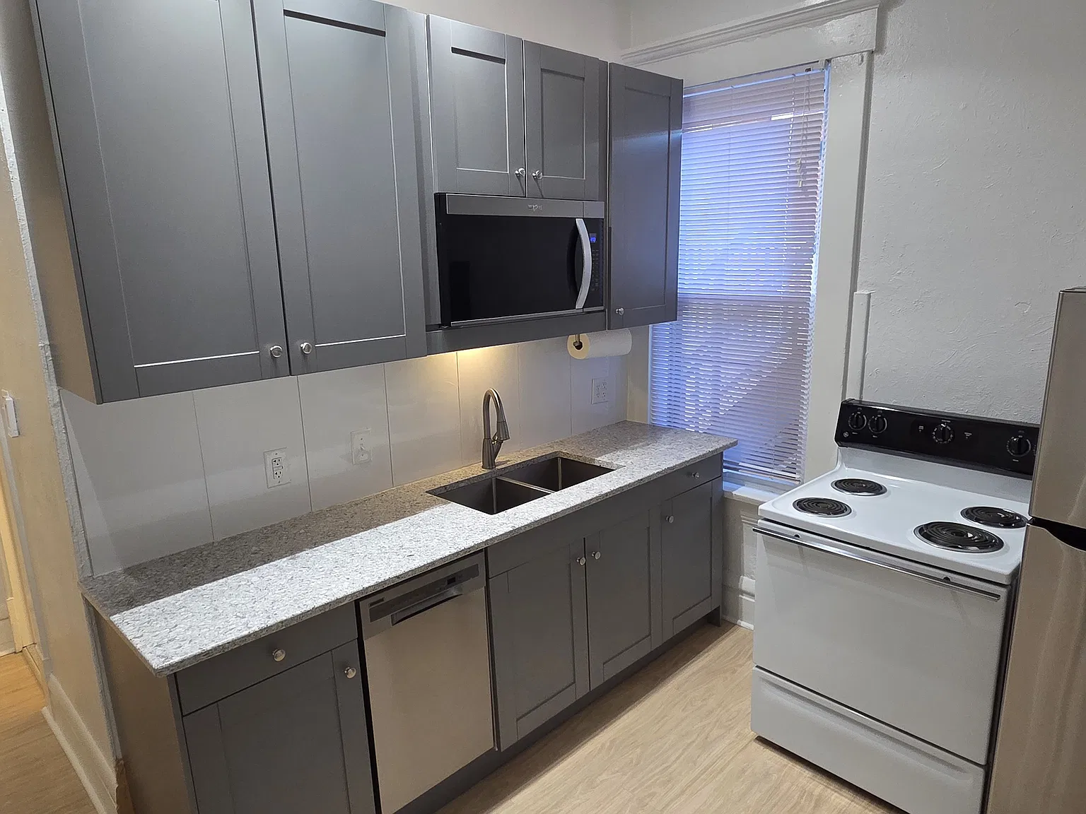 1 bed, 740 sqft, $1,615 — Photo 3
