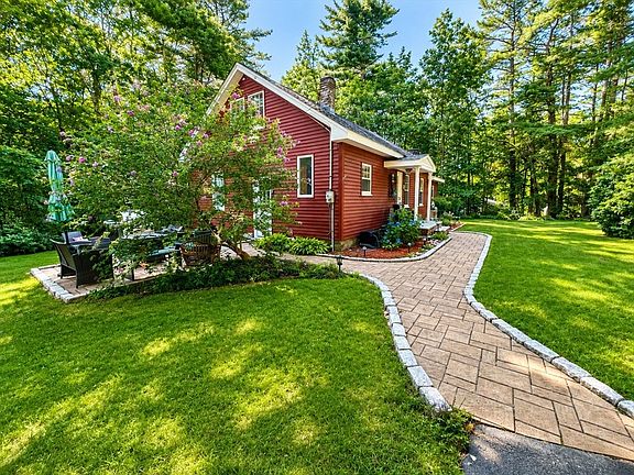 3rd image of 32 Turner Rd