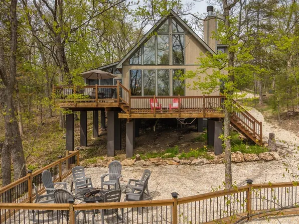 2099 Meadow Valley Dr, Innsbrook, MO 63390