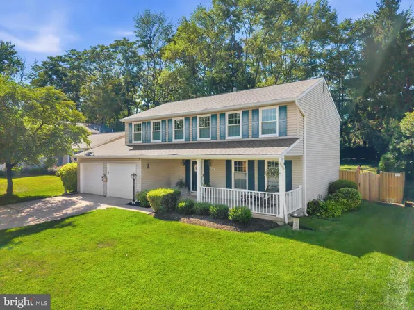 6908 Courageous Cir, Burke, VA 22015