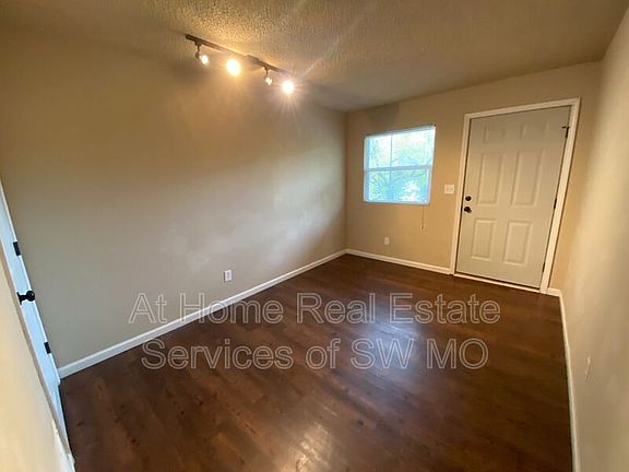 2nd image of 1400 S Campbell Ave APT 104
