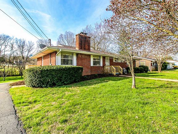3rd image of 6412 Shetland Dr