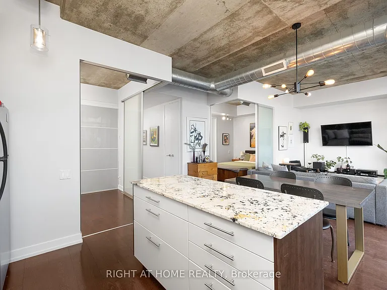 66 Portland St #Penthouse 805 — Photo 14
