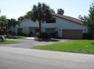 1133 W Cypress Dr, Pompano Beach, FL 33069