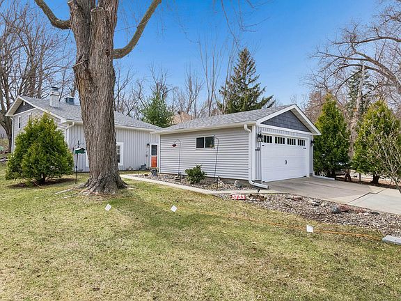 5th image of 3733 Hickory Rd