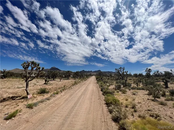 0 Peacock Dr, Dolan Springs, AZ 86441