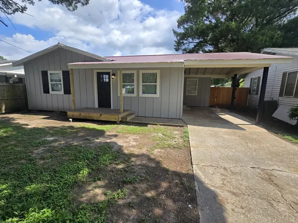 1217 Victoria St, Scott, LA 70583