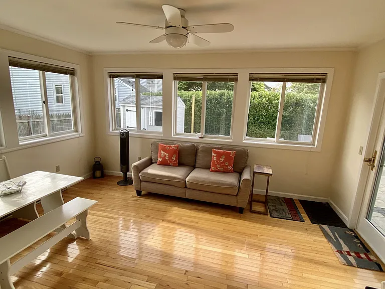 8 Morton Ave — Photo 15