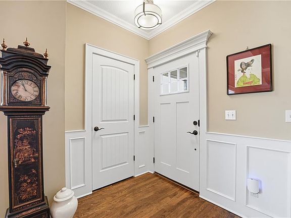 4th image of 11404 S Millridge St