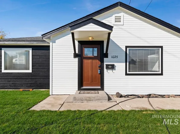 1025 S Johns Ave, Emmett, ID 83617