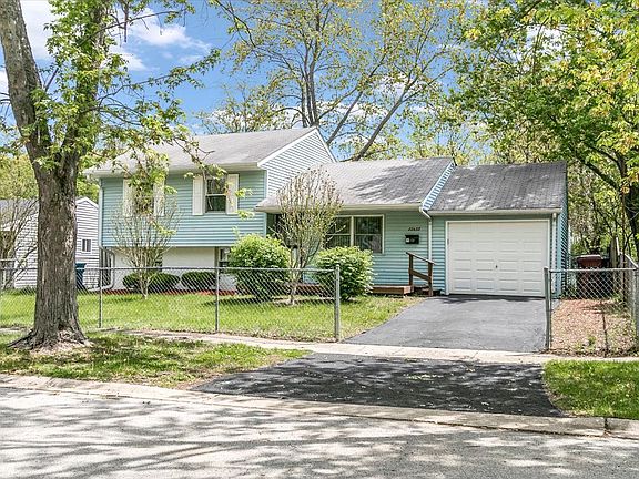 4th image of 22657 Brookwood Dr