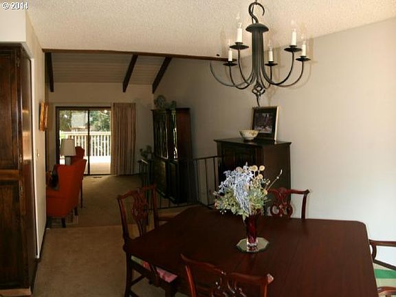 4th image of 13405 NE Regents Dr