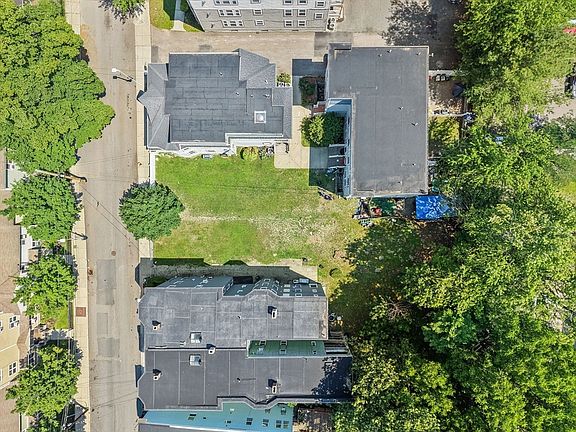 4th image of 34 Cobden St