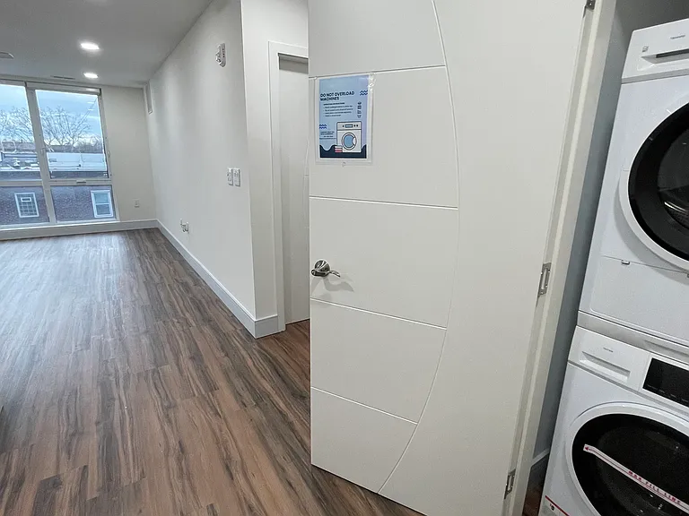 4906 Spruce St #310 — Photo 18