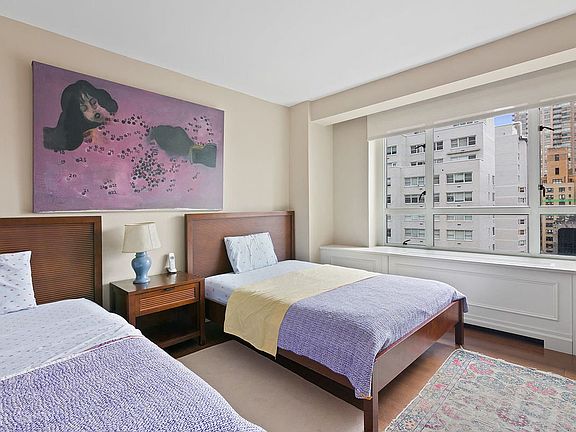 5th image of 200 E 66th St APT B1606