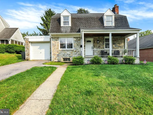 6 Cambridge Ave, Reading, PA 19609