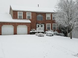 229 Waterford Dr, Mc Kees Rocks, PA 15136