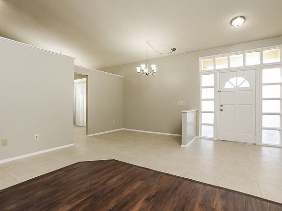 3rd image of 806 E Charing Cross Cir