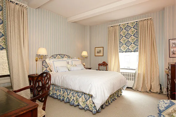 Sold by Stribling | media 3