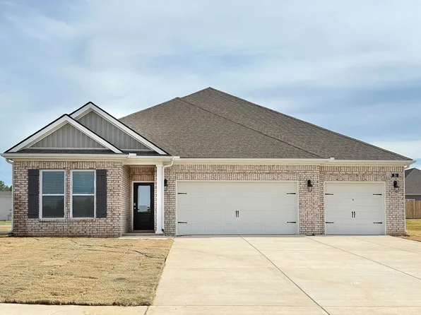 35 Burr Oak Cv, Oakland, TN 38060