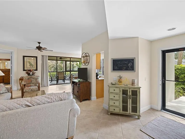 27190 Oakwood Lake Dr #102 — Photo 2