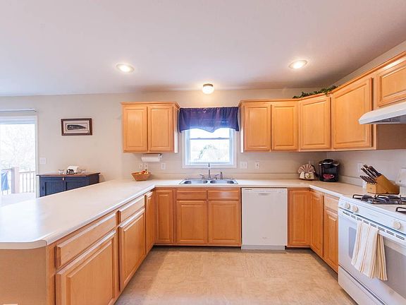 5th image of 1213 S Donington Ct