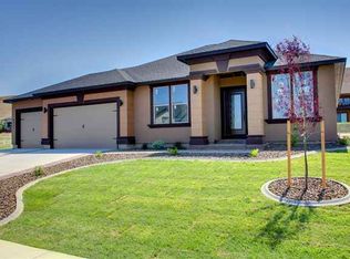 2321 W 49th, Kennewick, WA 99338