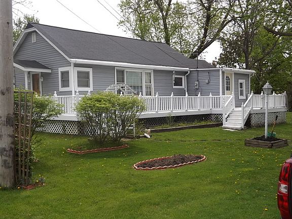 3rd image of 26549 W Edgewood Ave