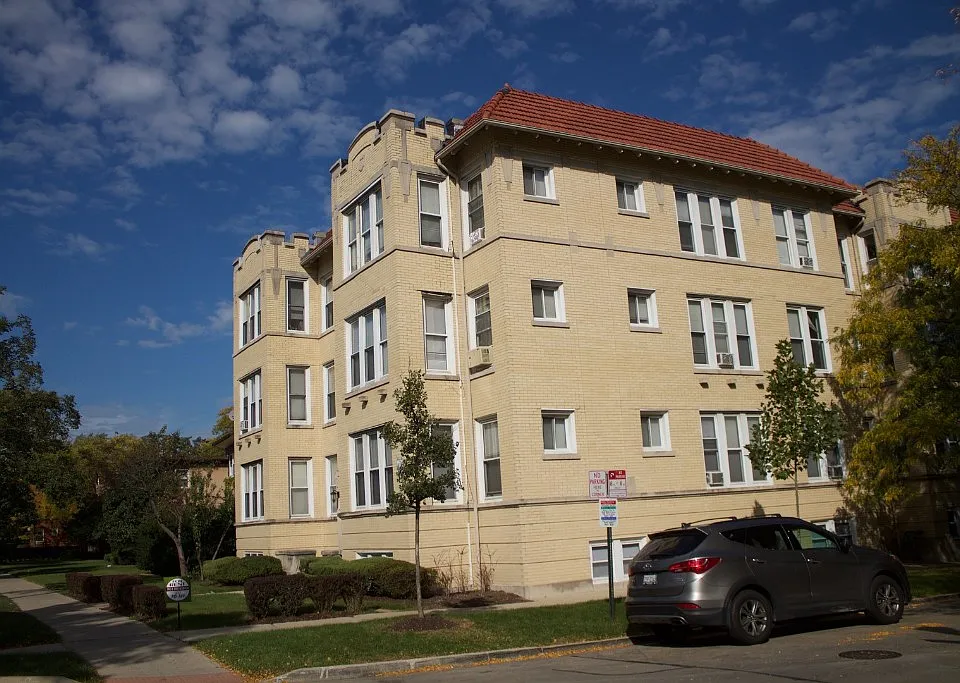 Building Photo 3