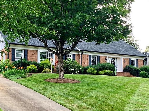 2nd image of 831 McCall Ct