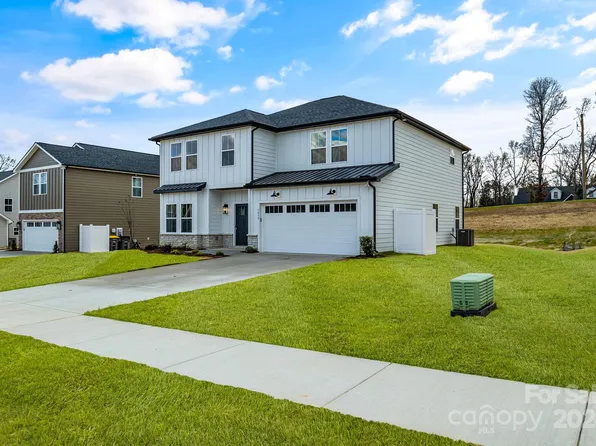 3050 Swallowtail Ln, Kannapolis, NC 28083