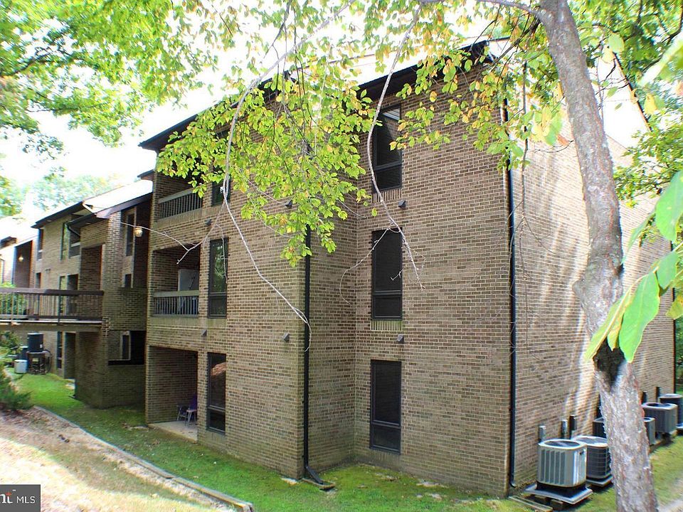 1st image of 44695 White Oak Ct