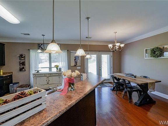 3rd image of 6510 Julia Pearl Ln