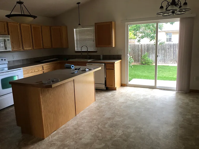 418 Gypsum Ln — Photo 10