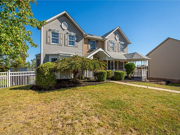 3rd image of 217 Parkridge Pl