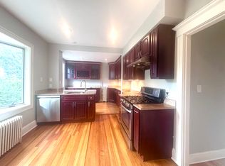 51 Algonquin Rd #1B, Chestnut Hill, MA 02467